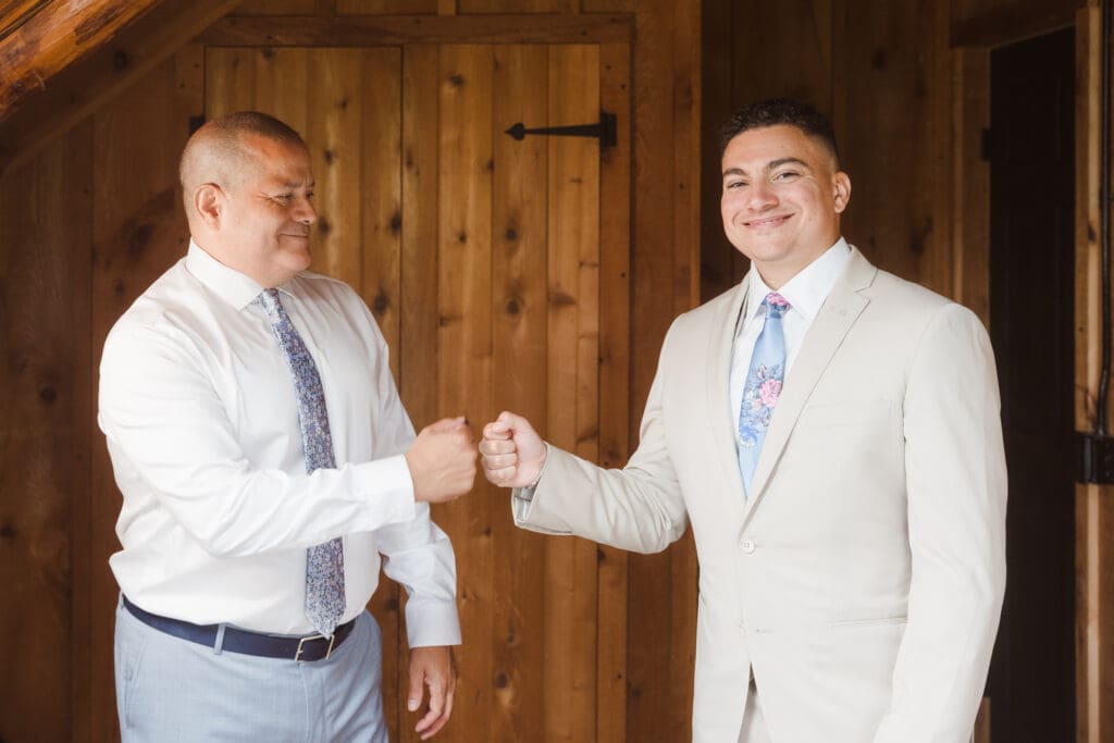 groom-prep-photos-at-skyview-golf-club-nj