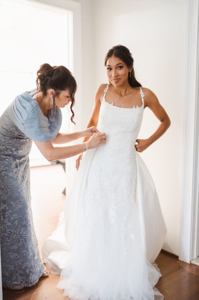 bride-and-her-mom-on-wedding-day-photos-by-suess-moments-photography-nj