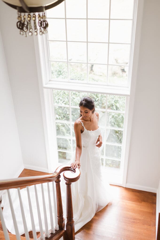 bride-portrait-with-stairs-by-suess-moments-photography