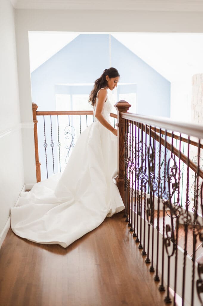bride-portrait-with-stairs-by-suess-moments-photography