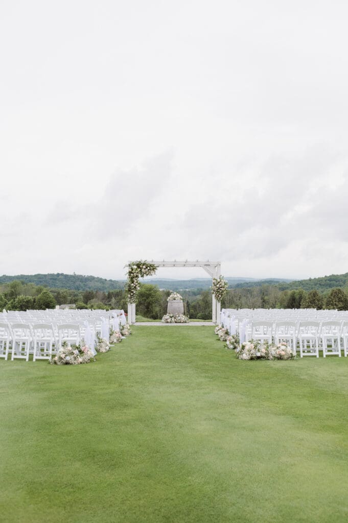outdoor-wedding-ceremony-skyview-golf-club-nj