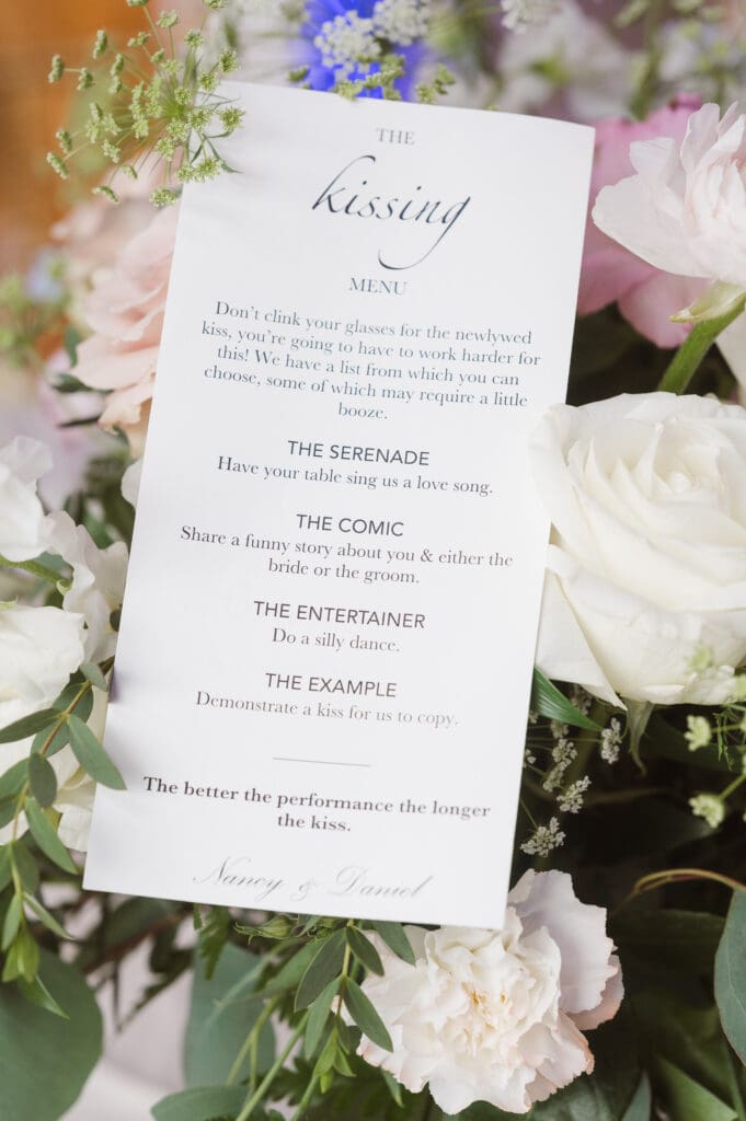 fun-wedding-idea-on-menu-card