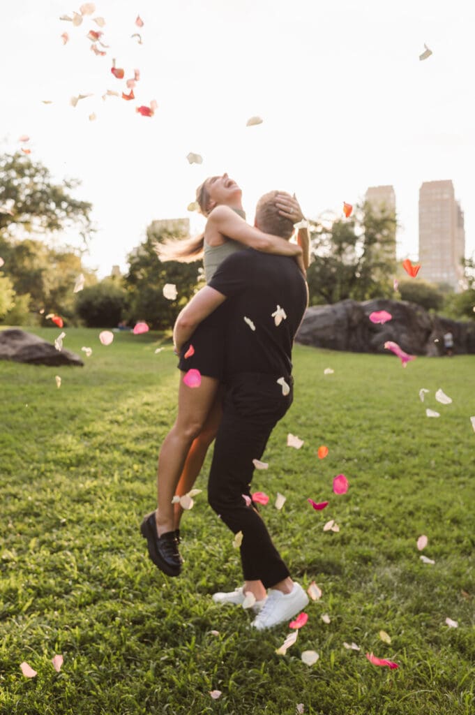 central-park-nyc-proposal-engagement-photos-by-suess-moments-photography