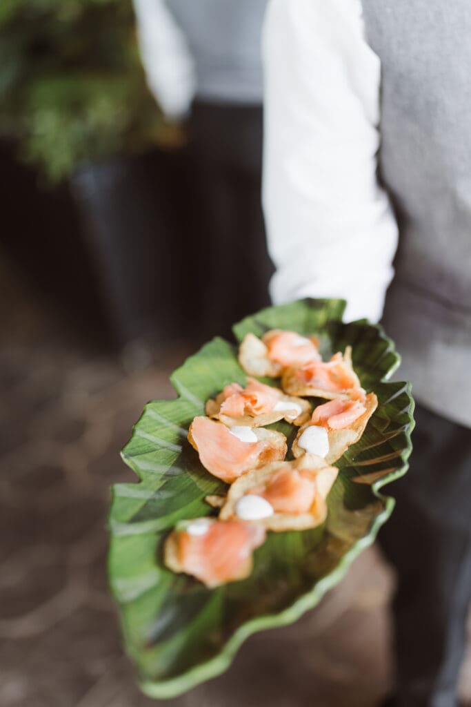 leaf-tray-for-cocktail-hour