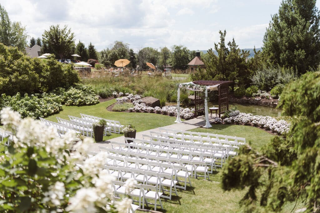 grand-cascades-lodge-wedding-ceremony-outdoors-crystal-springs-resort-nj