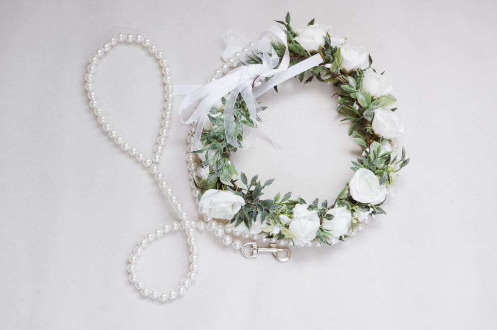 wedding-dog-pearl-collar