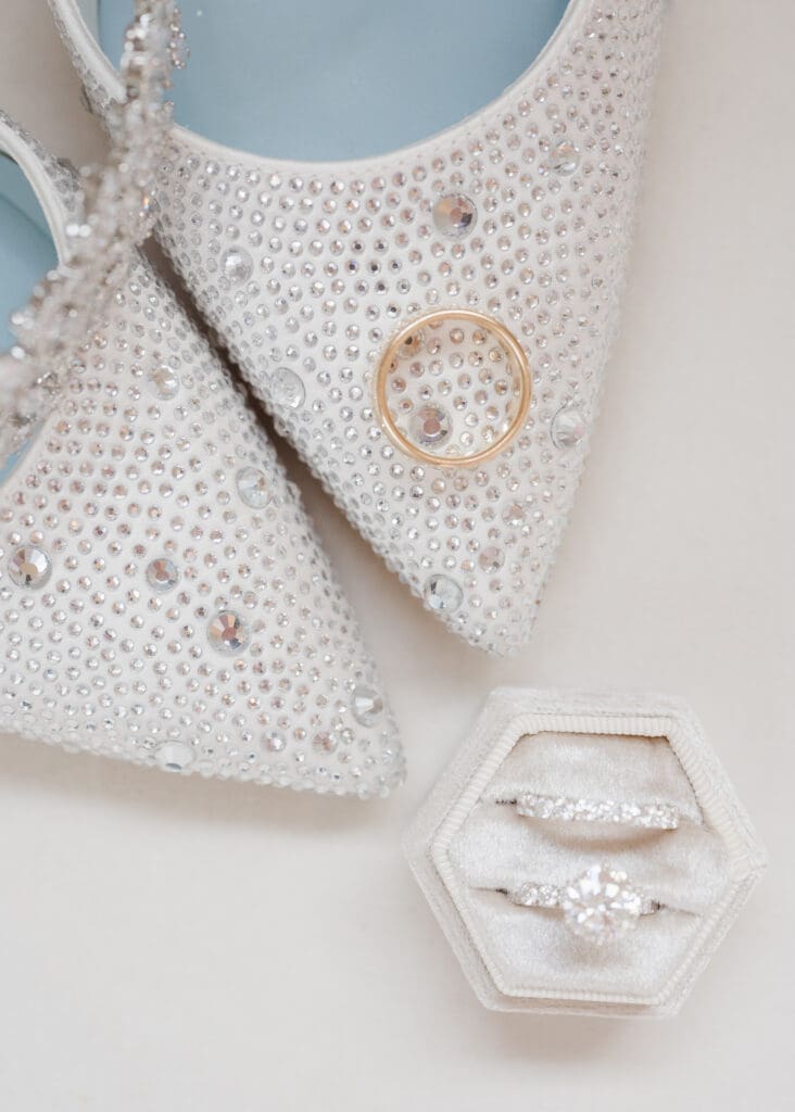 ringe-flat-lay-by-suess-moments-photography