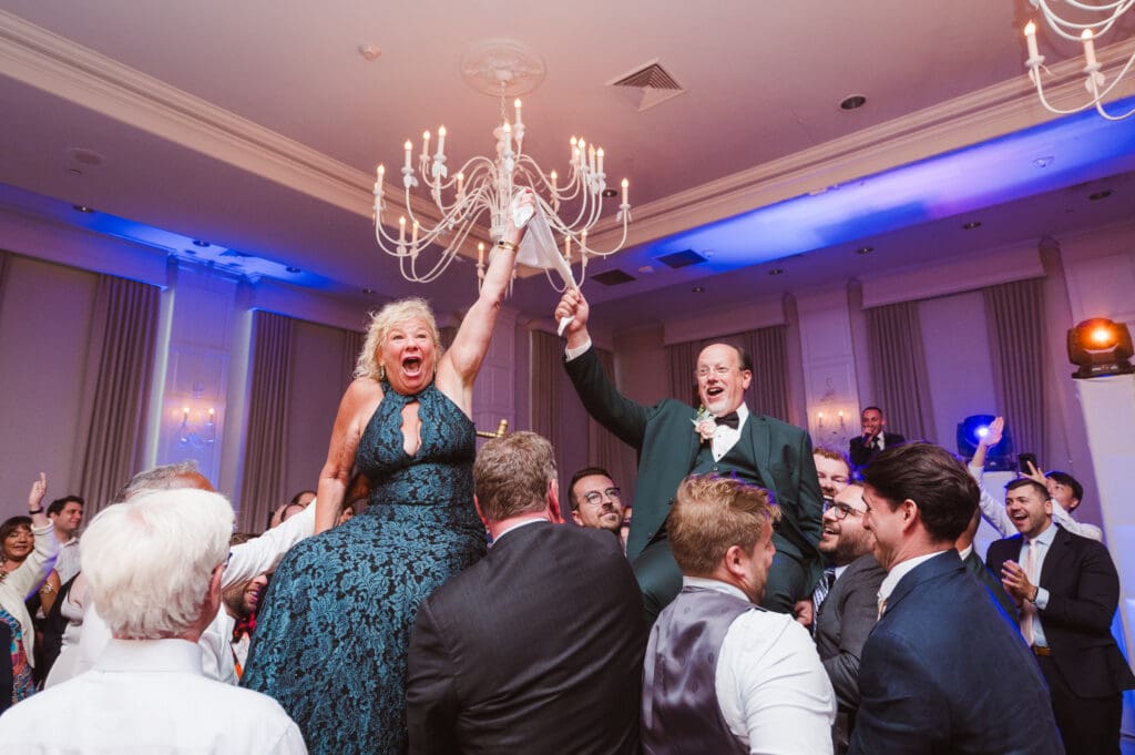 jewish-dance-chair-lift-wedding-reception