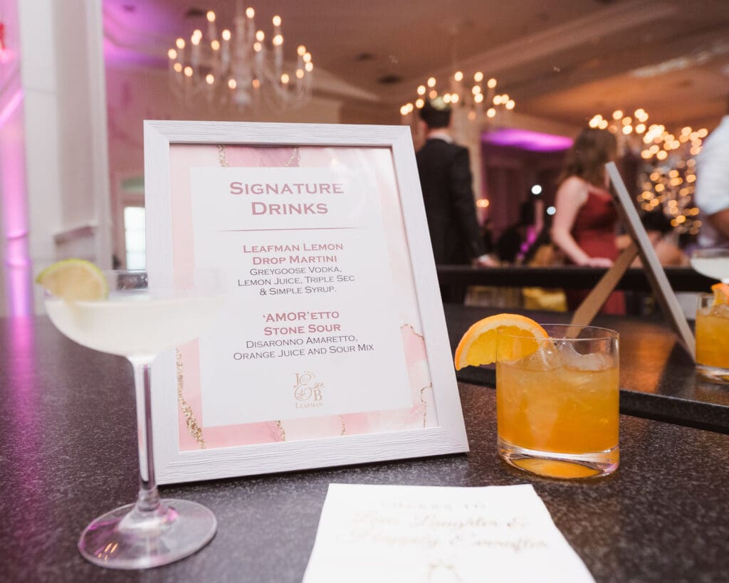 wedding-cocktails-sign