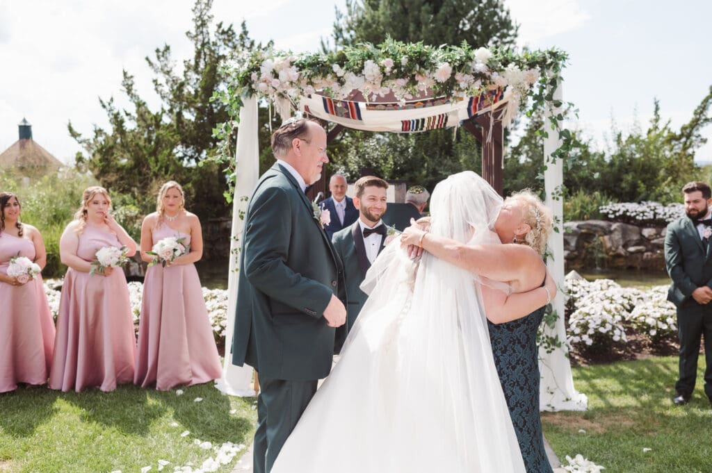 wedding-ceremony-outdoors-at-crystal-springs-resort-nj