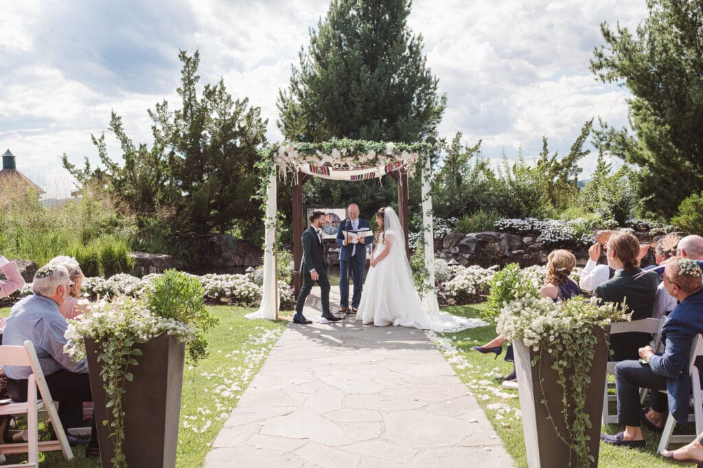 wedding-ceremony-outdoors-at-crystal-springs-resort-nj