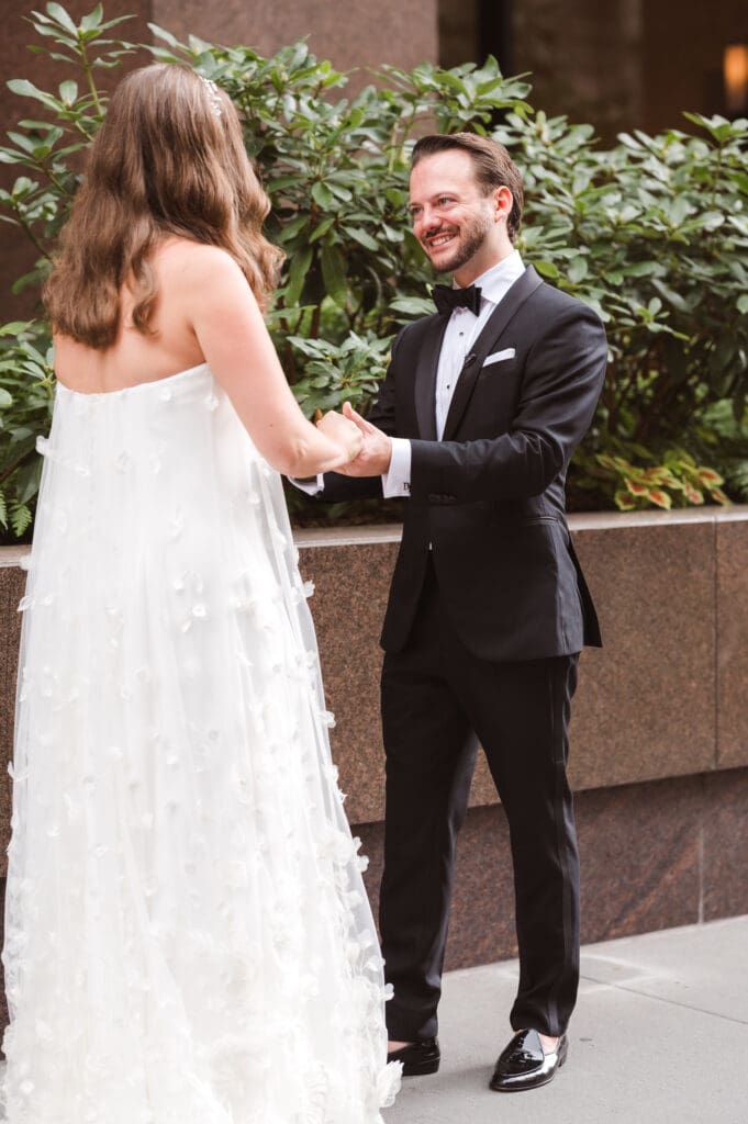 first-look-nyc-wedding-photo