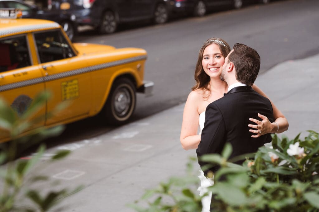 vintage-nyc-checker-cab-for-wedding-day