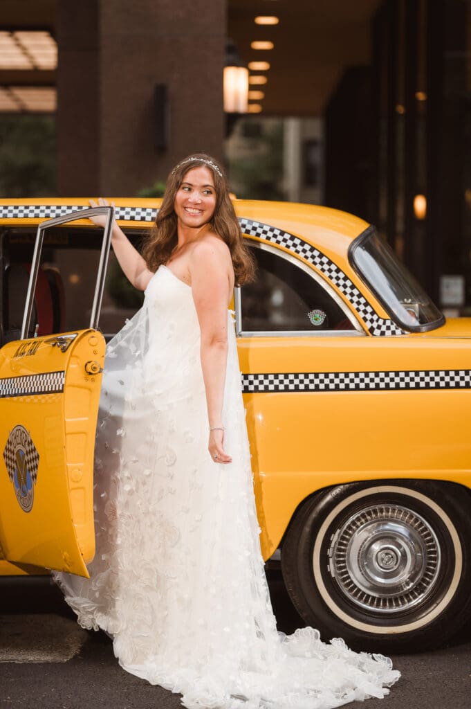 vintage-yellow-checker-nyc-cab-wedding-photo