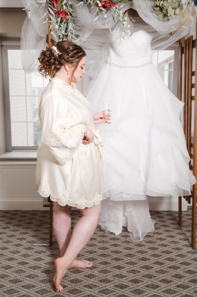 bridal-portraits-in-the-bride-suite-at-the-madison-hotel-nj-morristown-by-suess-moments