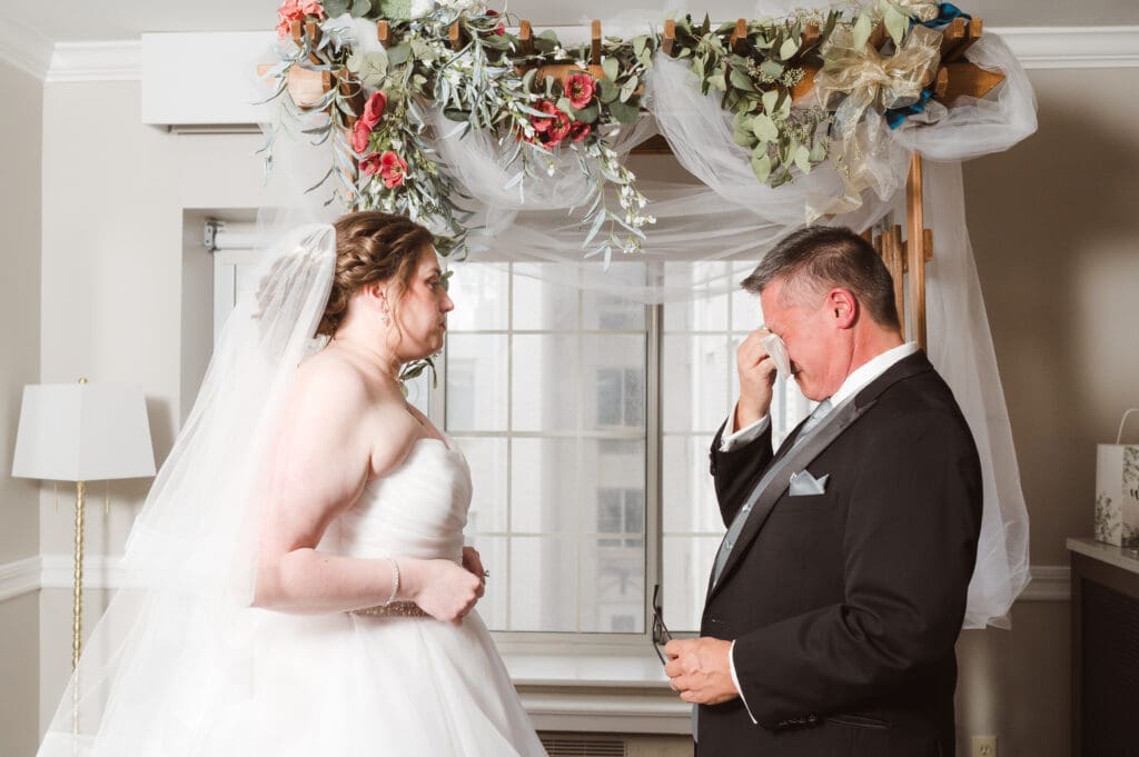 bridal-portraits-in-the-bride-suite-at-the-madison-hotel-nj-morristown-by-suess-moments