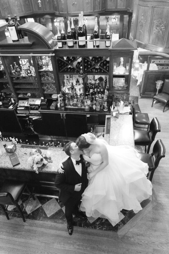 rods-restaurant-madison-hotel-nj-wedding-photo-at-the-bar-by-suess-moments