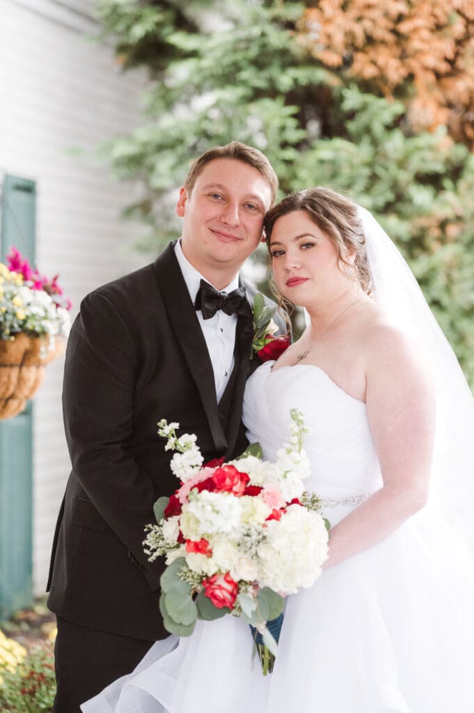 bride-and-groom-traditional-pose-nj-wedding-photos-by-suess-moments-photographer