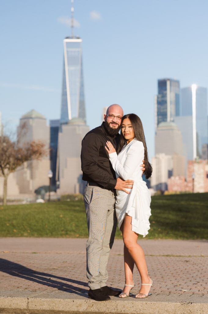engagement-photos-liberty-state-park-nj-with-nyc-skyline-by-suess-moments