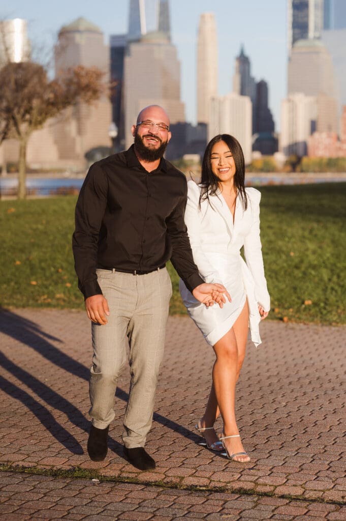 engagement-photos-liberty-state-park-nj-with-nyc-skyline-by-suess-moments
