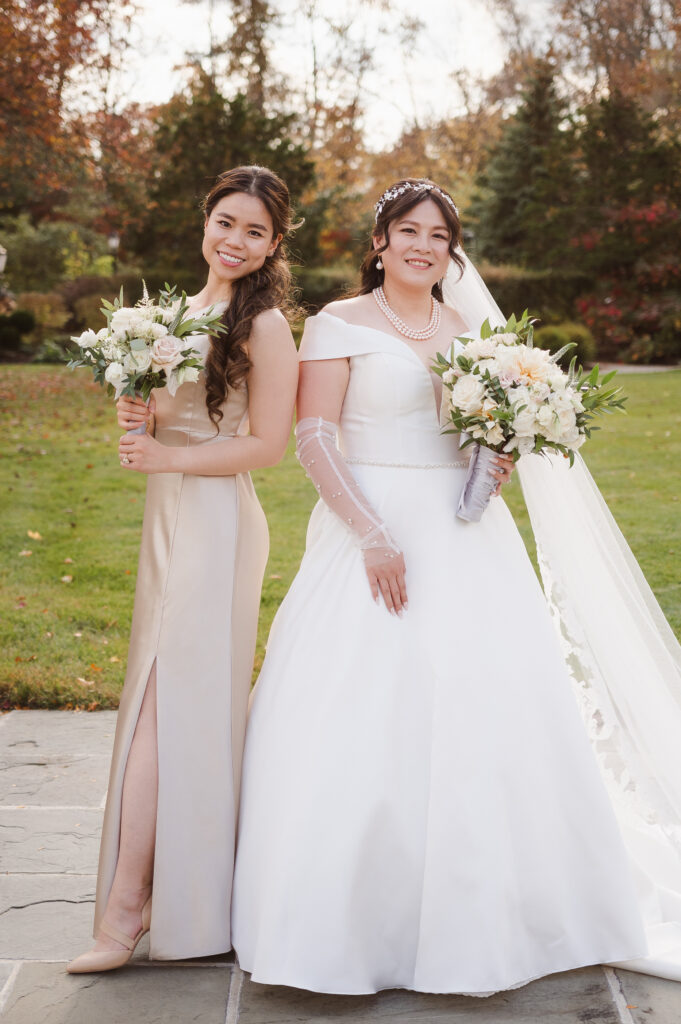 bride-and-groom-outdoor-portraits-at-the-birchwood-manor-nj-by-suess-moments