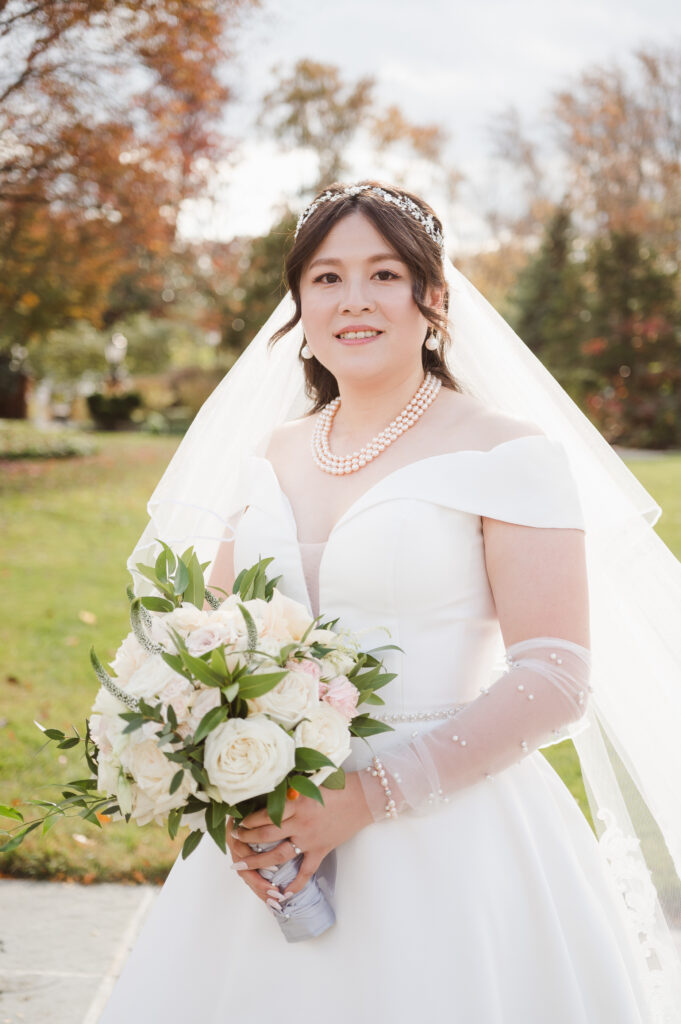 bride-and-groom-outdoor-portraits-at-the-birchwood-manor-nj-by-suess-moments