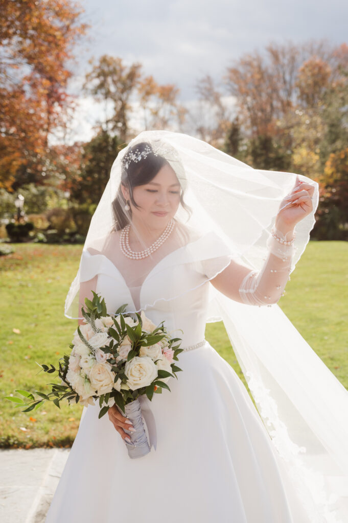 bride-and-groom-outdoor-portraits-at-the-birchwood-manor-nj-by-suess-moments