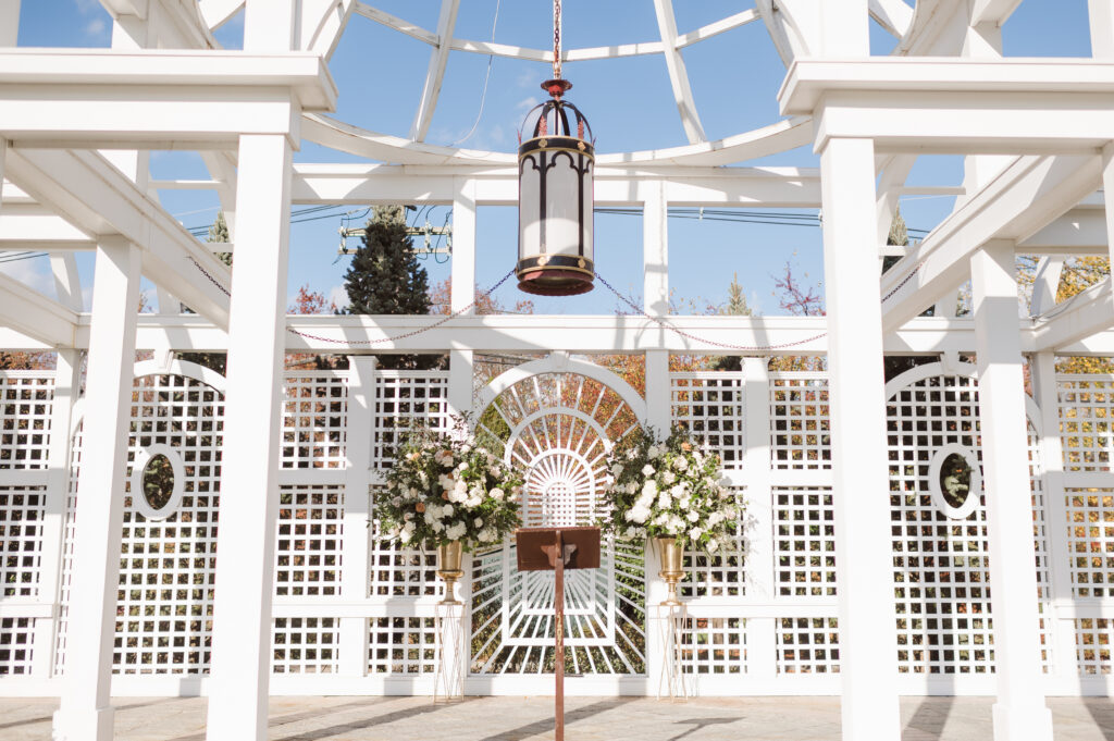 wedding-ceremony-outdoors-at-the-birchwood-manor-nj-by-suess-moments-photography