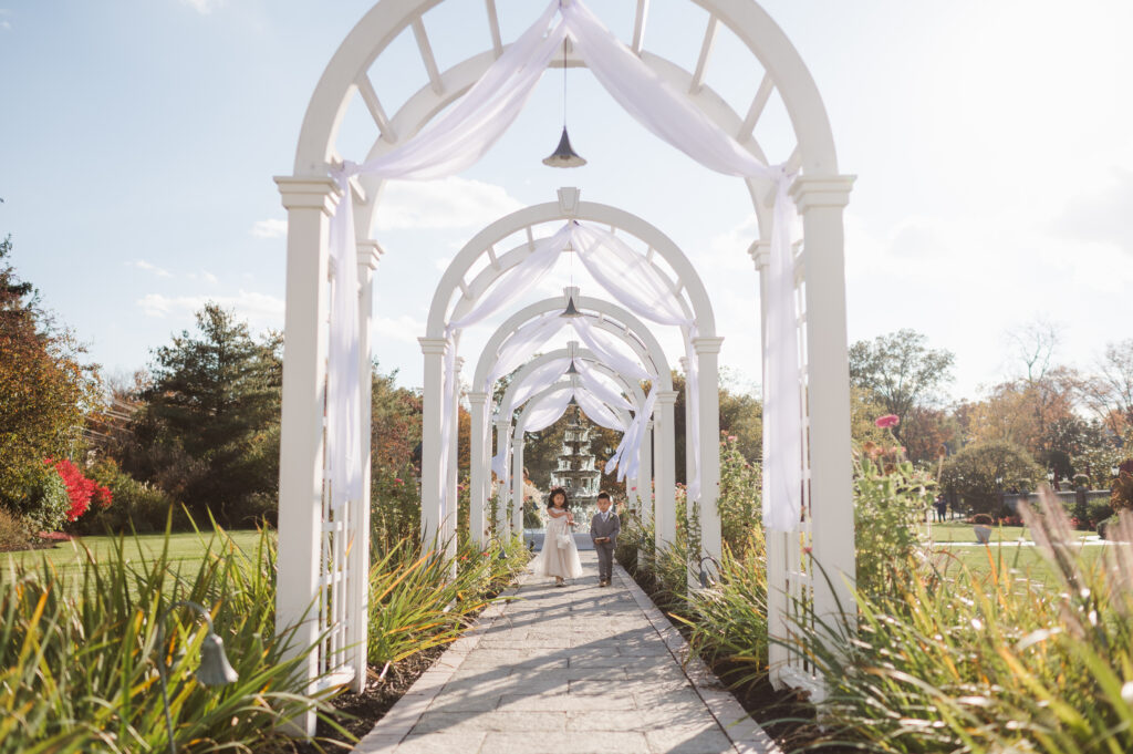 kids-at-a-wedding-photos-by-nj-photographer-suess-moments