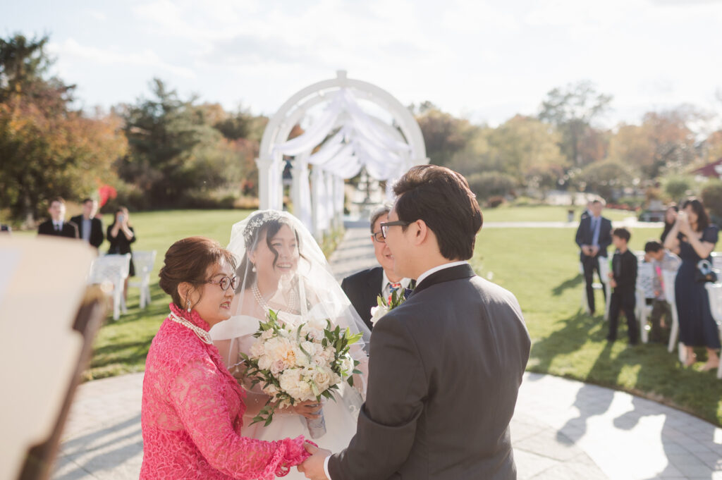 wedding-ceremony-outdoors-at-the-birchwood-manor-nj-by-suess-moments-photography