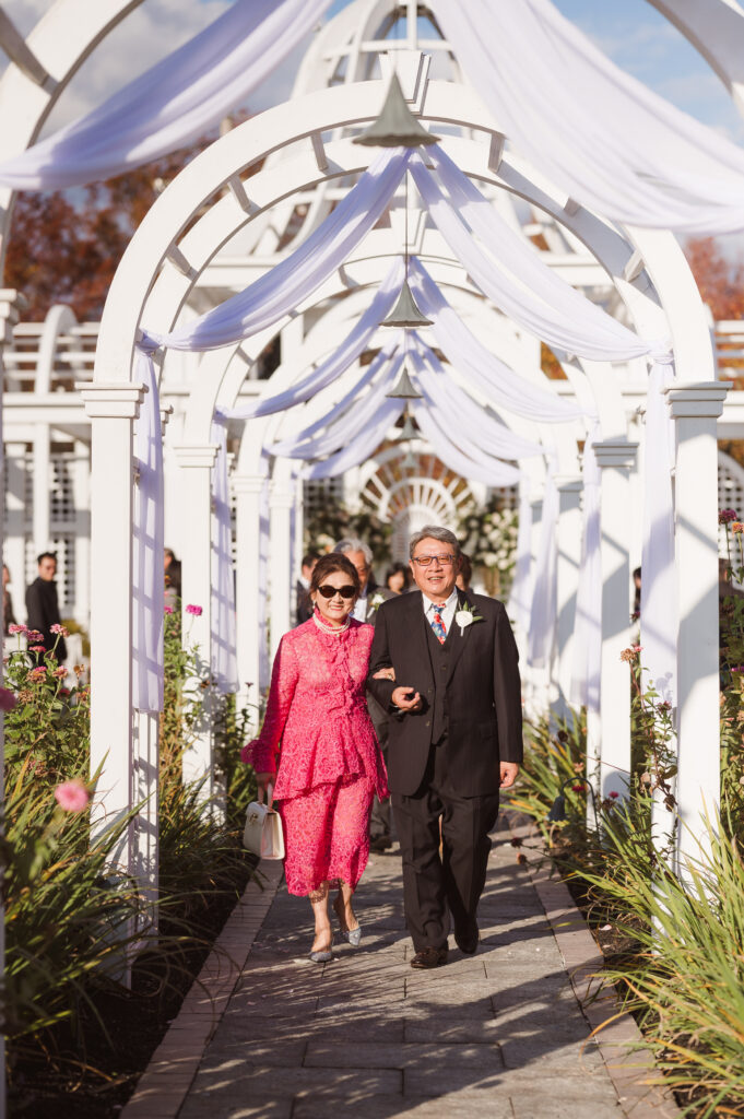 wedding-ceremony-outdoors-at-the-birchwood-manor-nj-by-suess-moments-photography