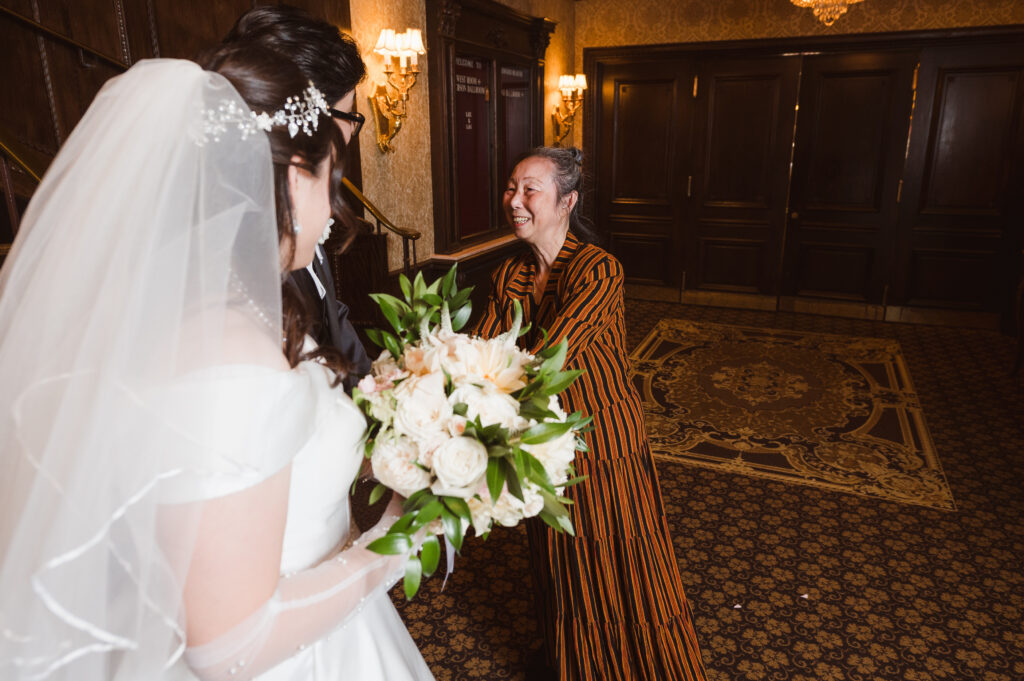 family-photos-indoors-at-birchwoord-manor-nj-wedding-venue-by-suess-moments