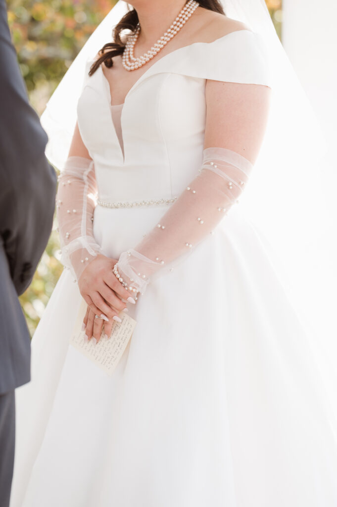 bride-and-groom-outdoor-portraits-at-the-birchwood-manor-nj-by-suess-moments