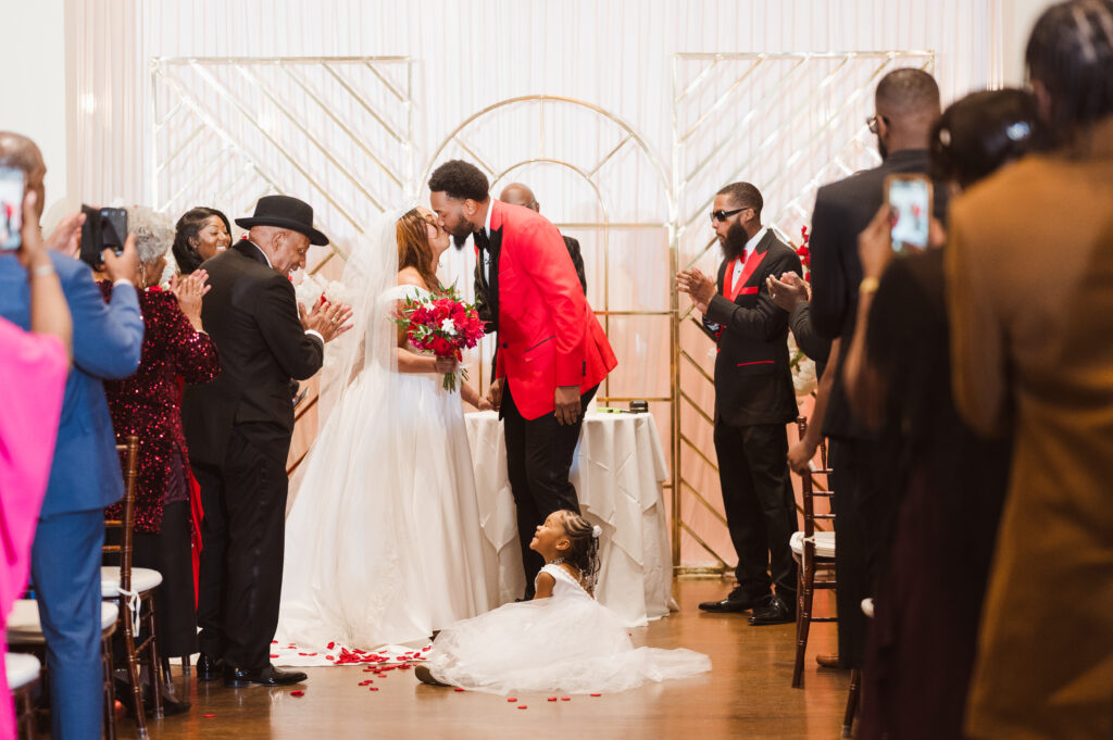 kids-at-a-wedding-photos-by-nj-photographer-suess-moments