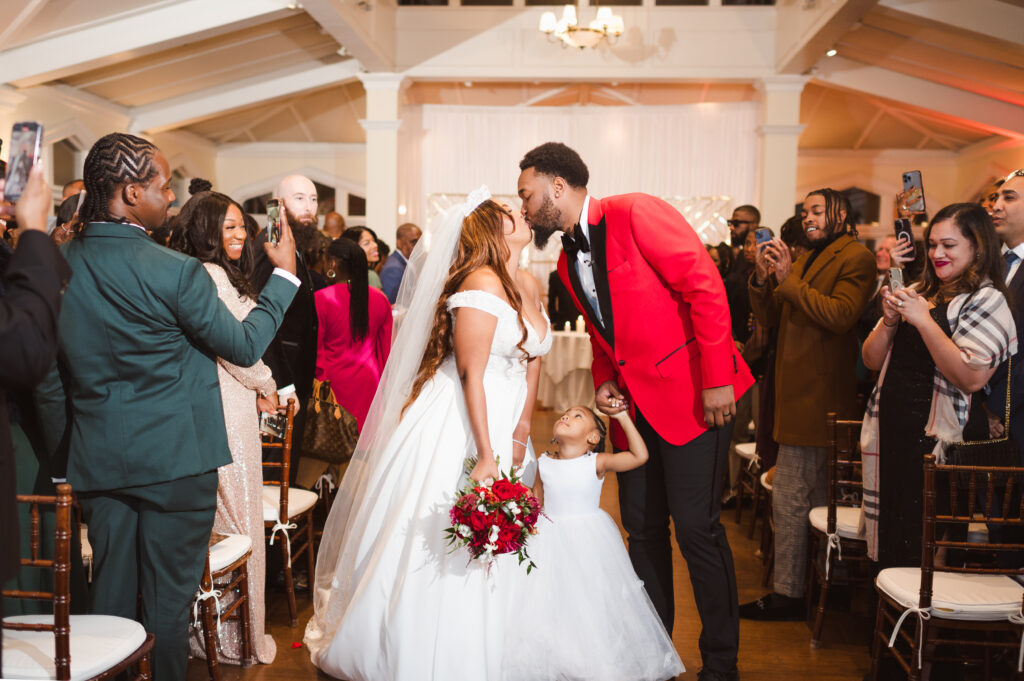 kids-at-a-wedding-photos-by-nj-photographer-suess-moments