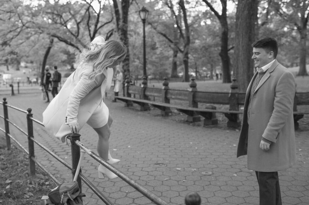 engagement-photos-central-park-by-suess-moments-photographer