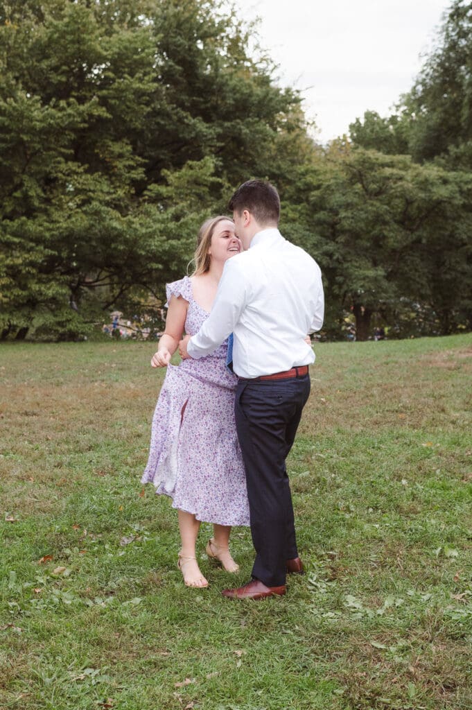 engagement-photos-central-park-by-suess-moments-photographer
