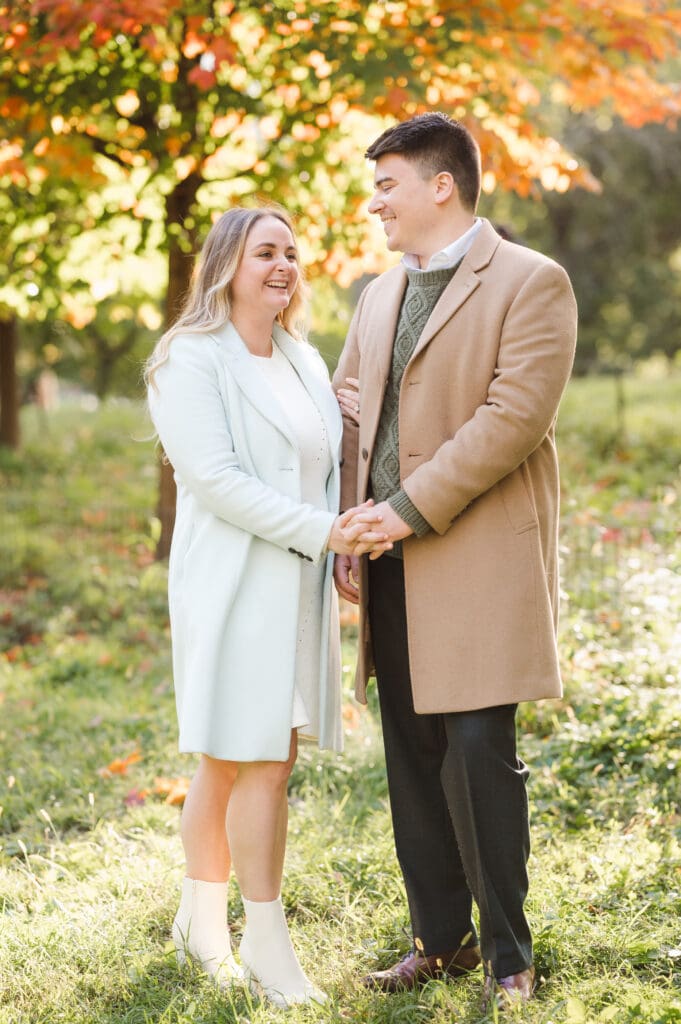 fall-engagement-photos-in-central-park-by-suess-moments-photographer
