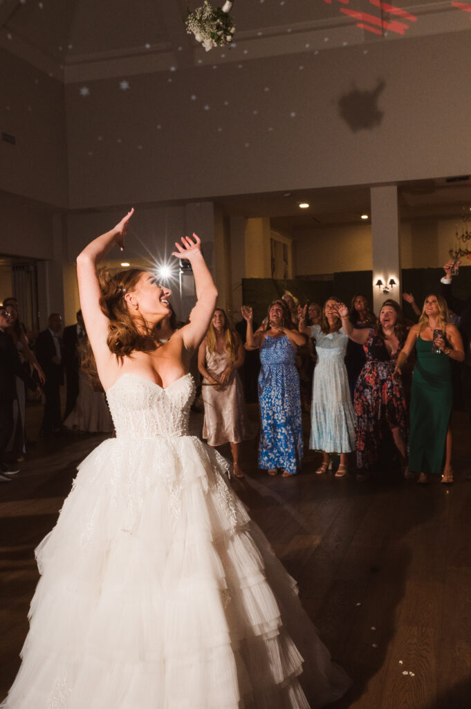 wedding-photography-at-ballys-links-at-ferry-point-new-york-by-suess-moments