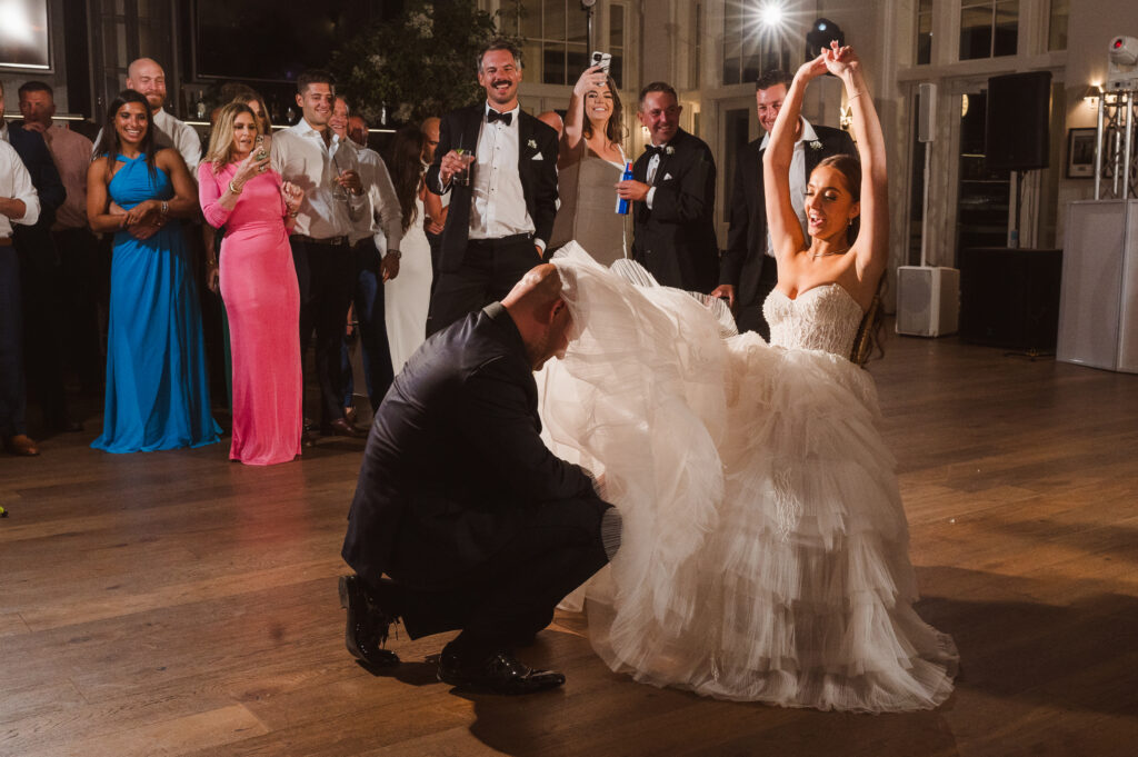 wedding-photography-at-ballys-links-at-ferry-point-new-york-by-suess-moments