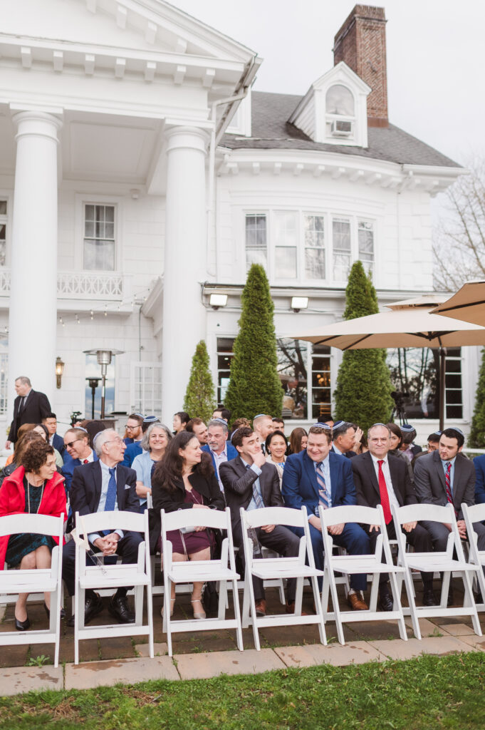 wedding-ceremony-outdoors-at-the-briarcliff-manor-by-suess-moments
