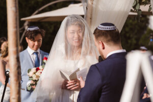wedding-ceremony-outdoors-at-the-briarcliff-manor-by-suess-moments