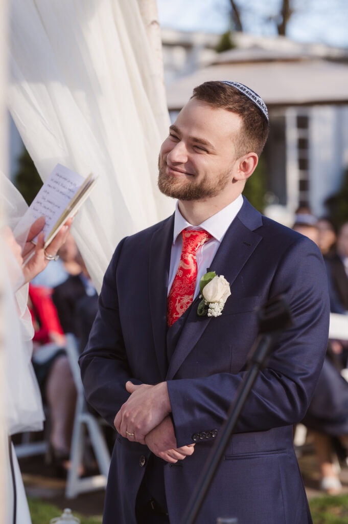 wedding-ceremony-outdoors-at-the-briarcliff-manor-by-suess-moments