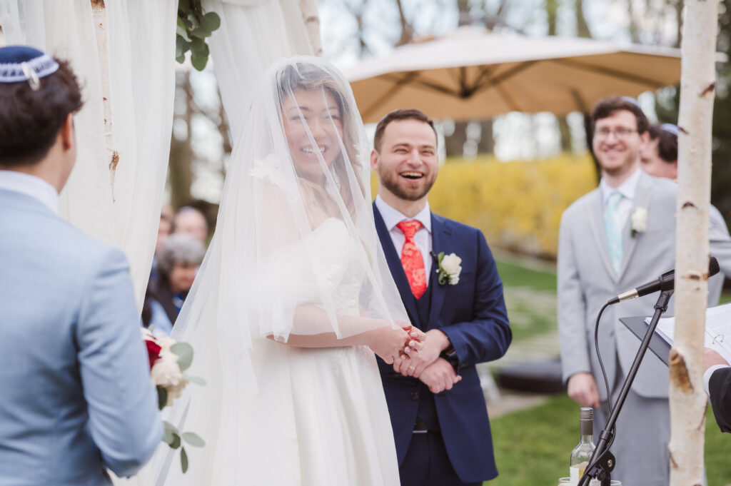wedding-ceremony-outdoors-at-the-briarcliff-manor-by-suess-moments