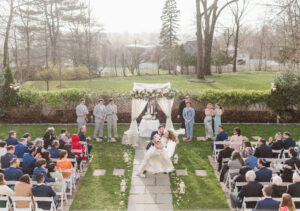 wedding-ceremony-outdoors-at-the-briarcliff-manor-by-suess-moments