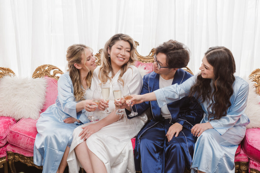 the-briarcliff-manor-wedding-photos-in-bridal-suite-by-suess-moments