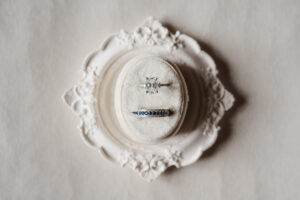 ornate-white-tray-and-oval-ring-box