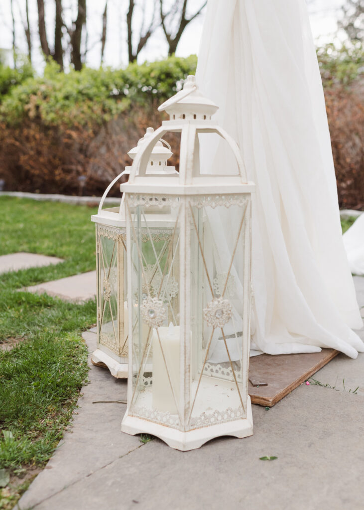 wedding-ceremony-outdoors-at-the-briarcliff-manor-by-suess-moments