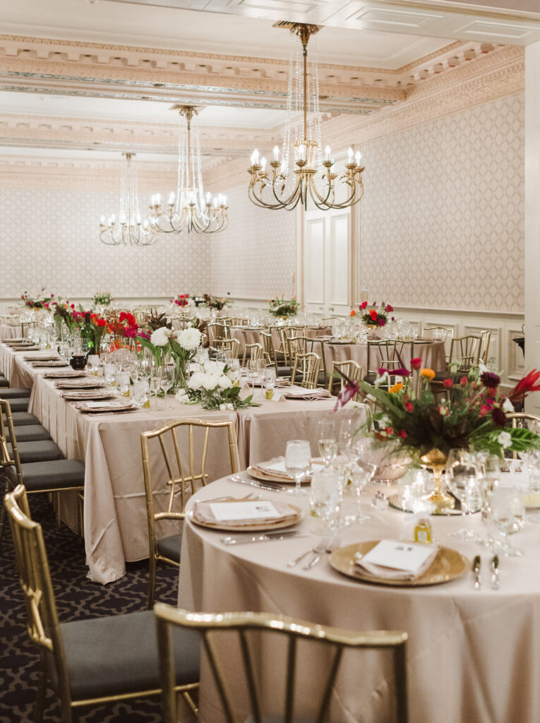 wedding-reception-dinner-at-athletic-club-of-columbus-ohio