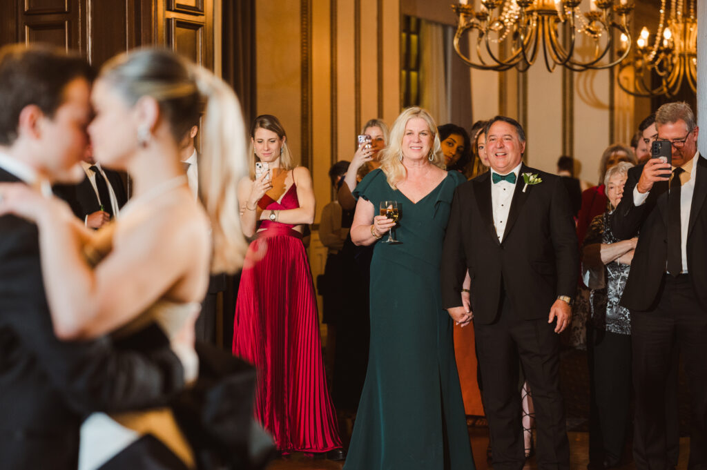 wedding-reception-dancing-at-athletic-club-of-columbus-ohio